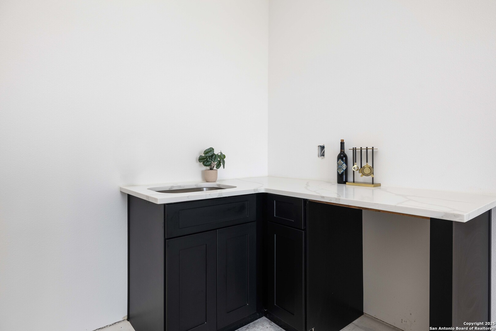 1123 Ledge Path