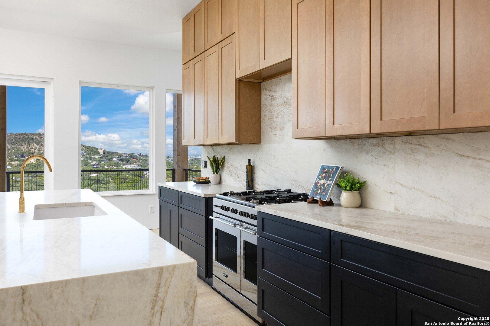 1123 Ledge Path