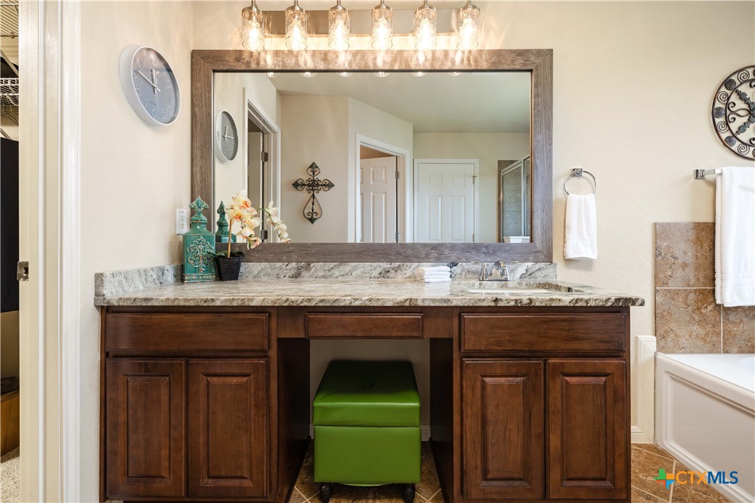 2471 Feather Lane