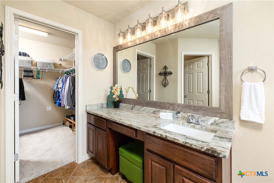 2471 Feather Lane