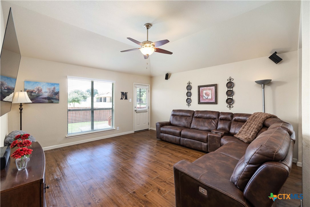 2471 Feather Lane