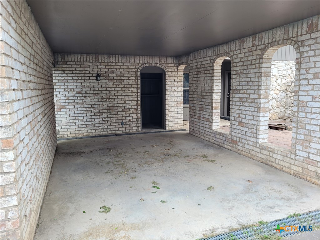 1210 Hillcrest Drive