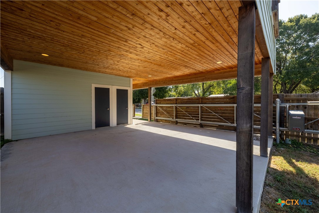 1124 Katy Street