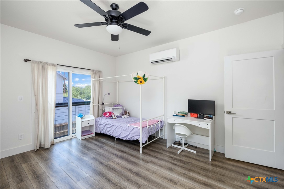 1124 Katy Street