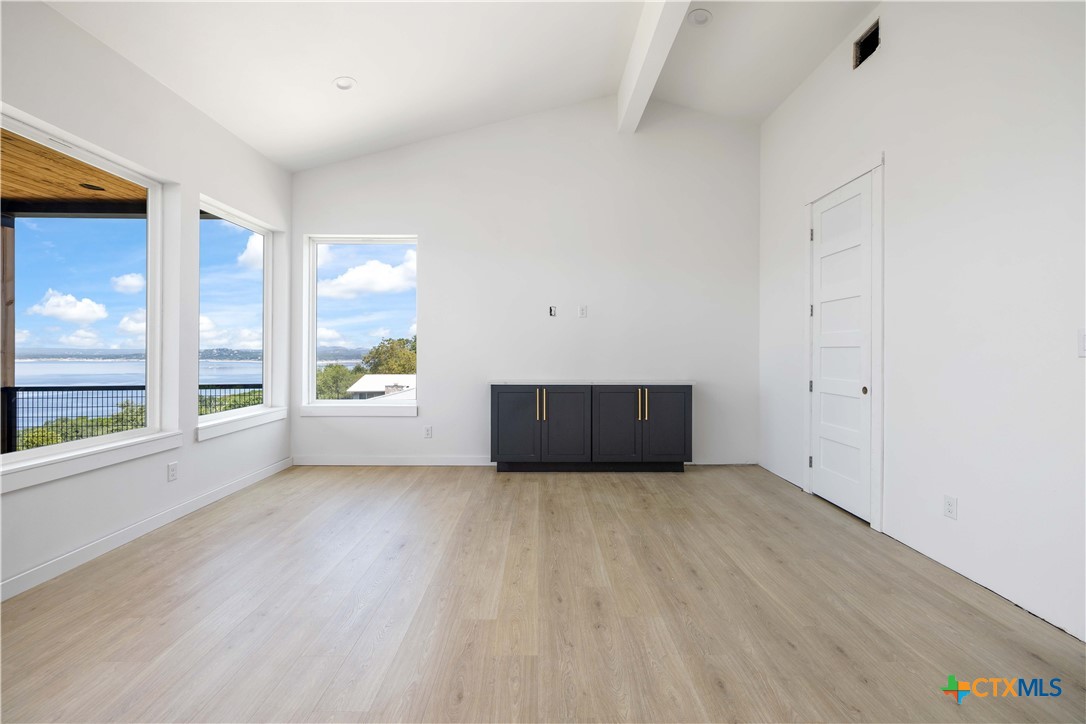 1123 Ledge Path