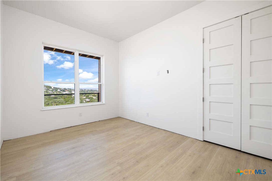 1123 Ledge Path