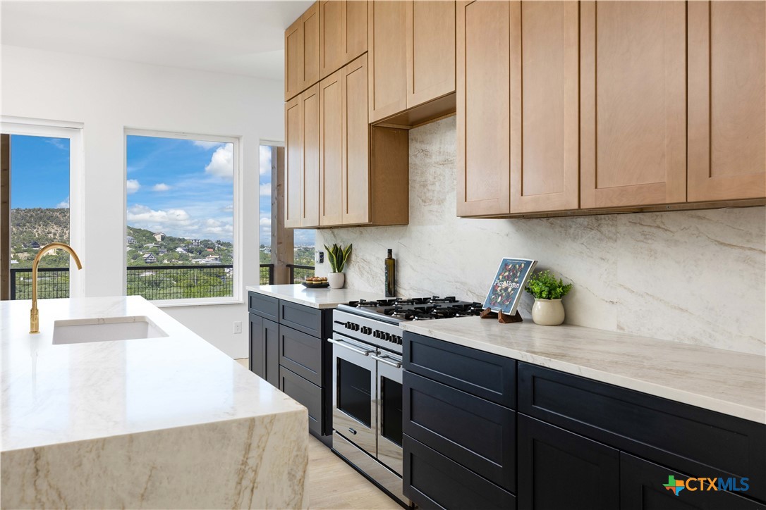 1123 Ledge Path