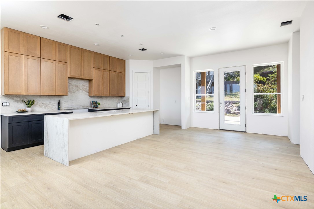 1123 Ledge Path