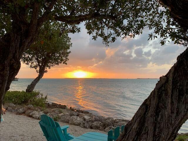 97652 Overseas Highway Unit: M11