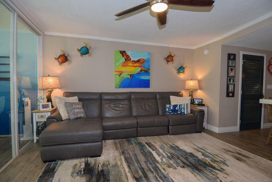 97652 Overseas Highway Unit: M11