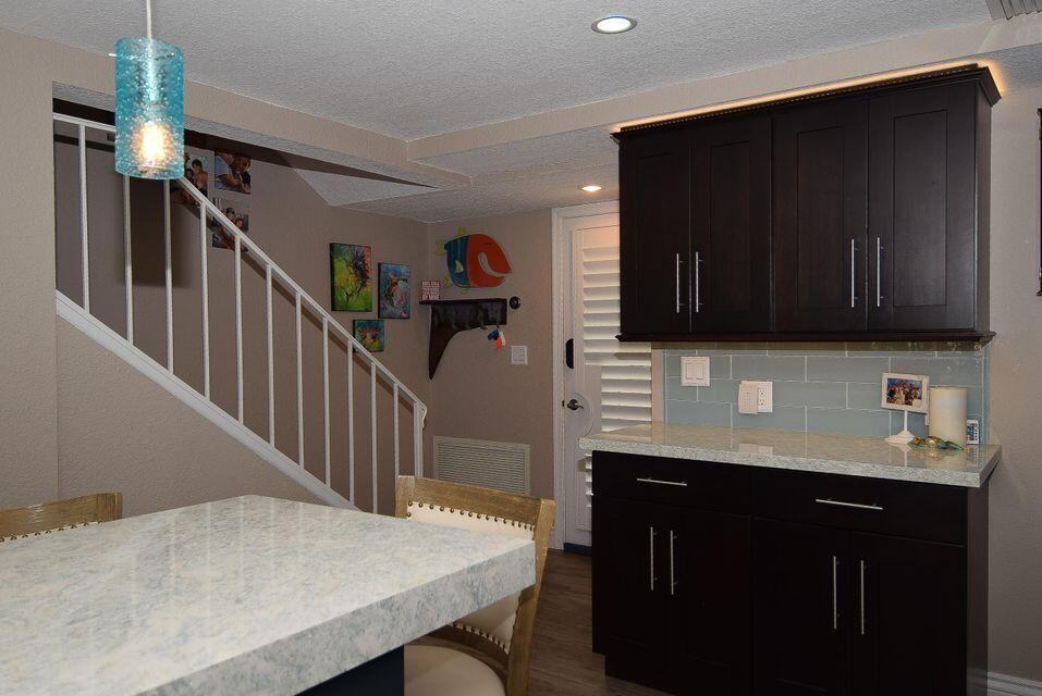 97652 Overseas Highway Unit: M11