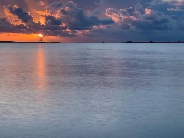 97652 Overseas Highway Unit: M11