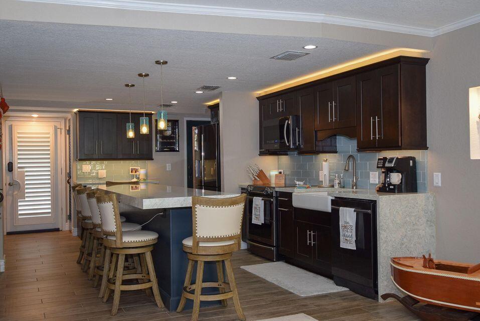 97652 Overseas Highway Unit: M11