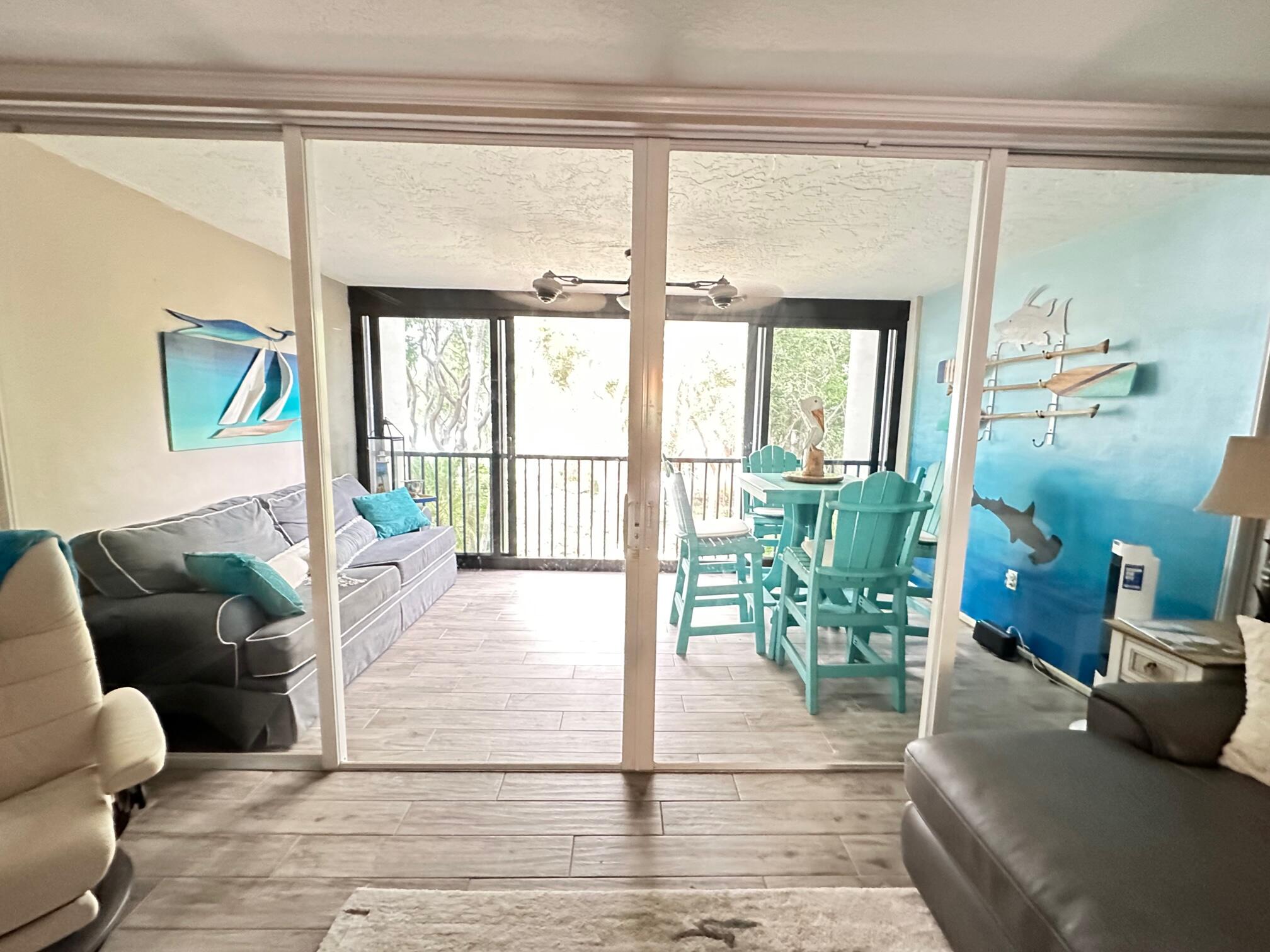 97652 Overseas Highway Unit: M11