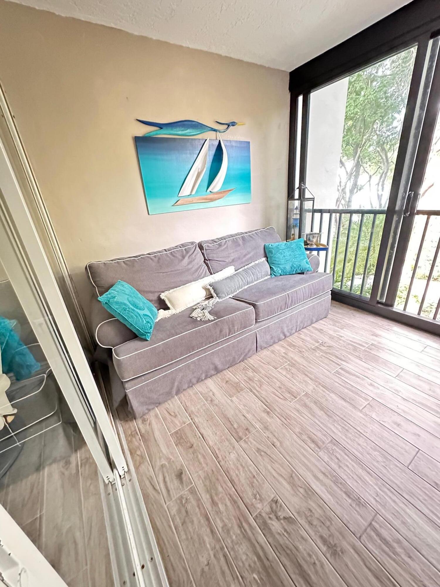 97652 Overseas Highway Unit: M11