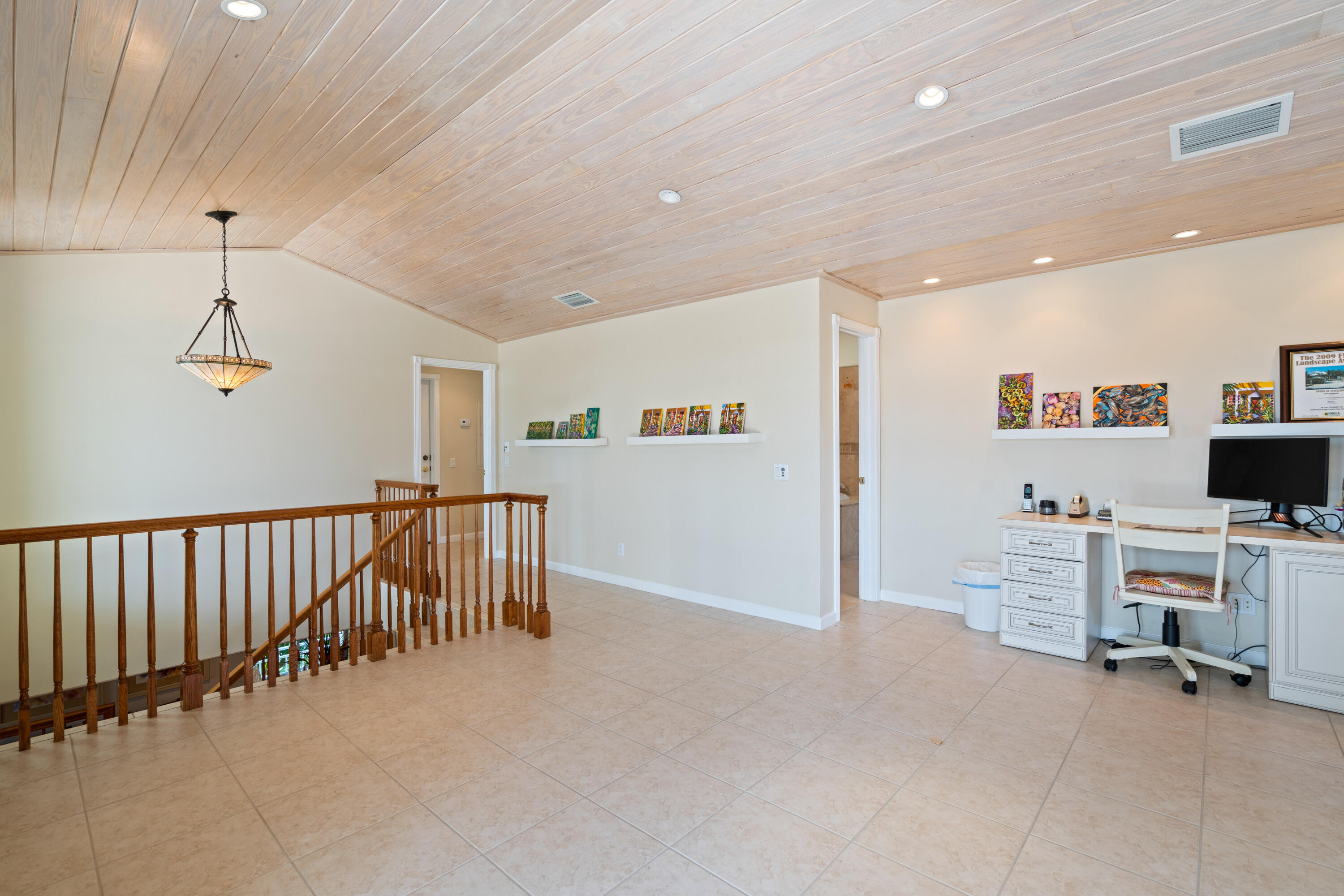 127 Redwing Road