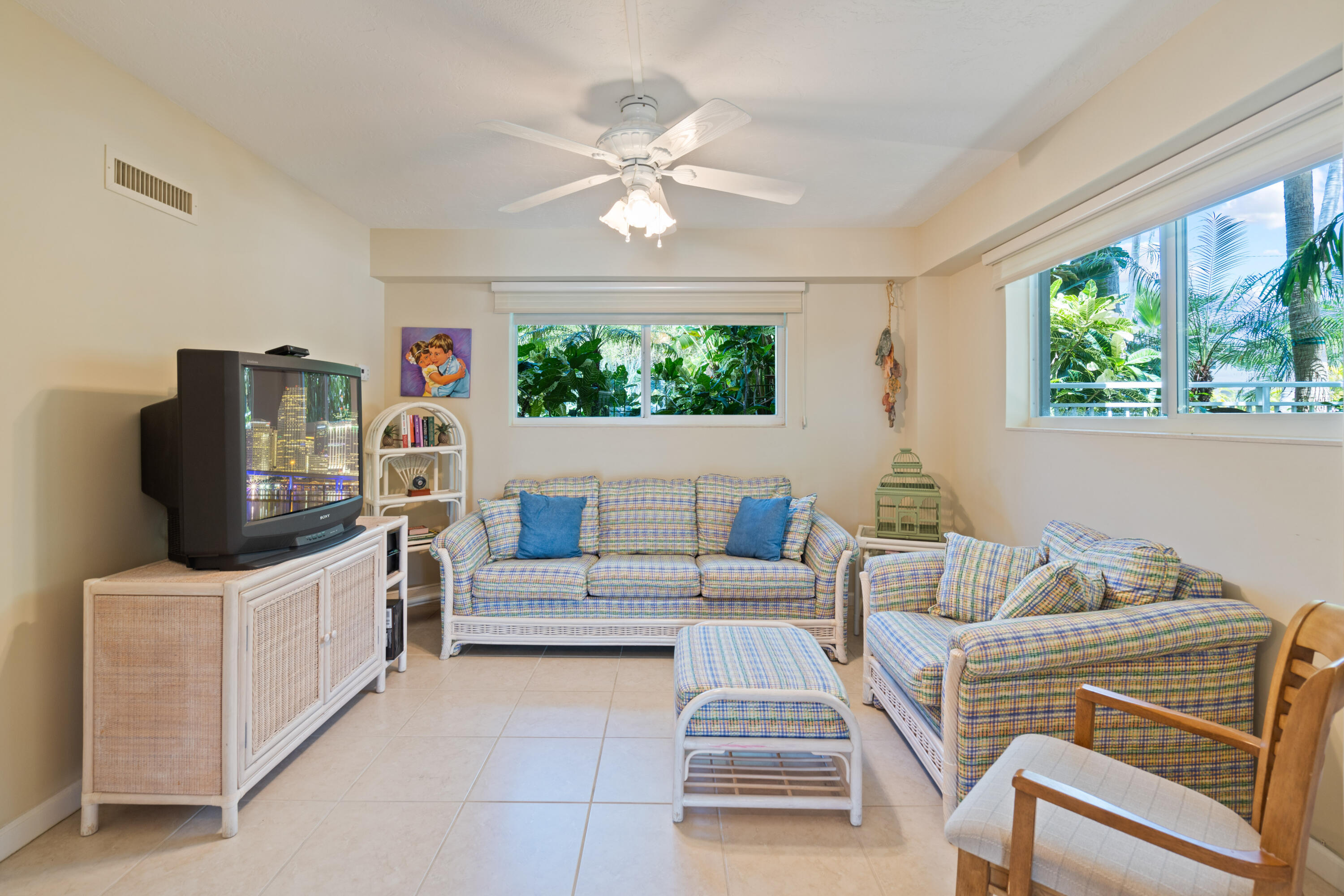 127 Redwing Road
