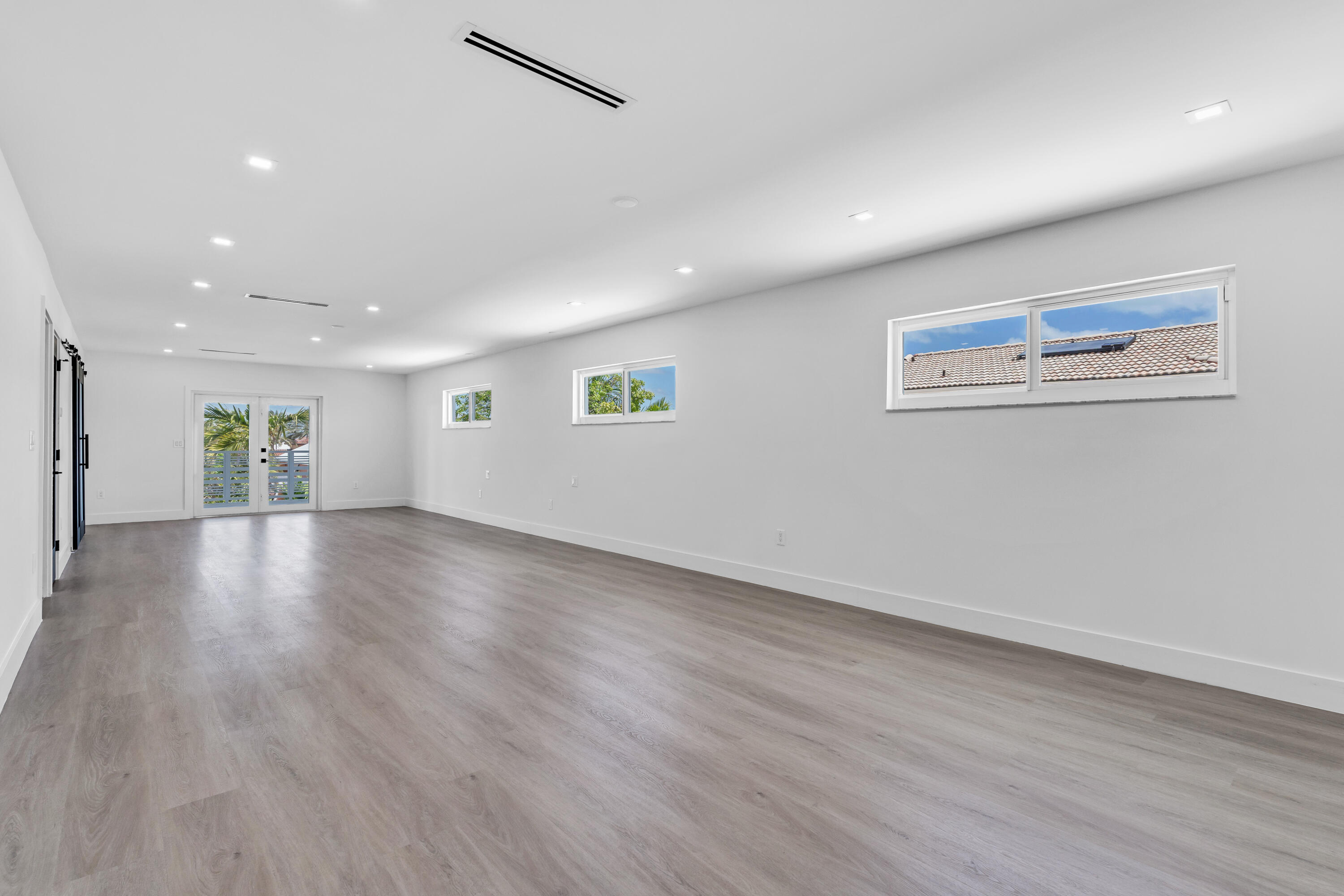 418 Laguna Avenue
