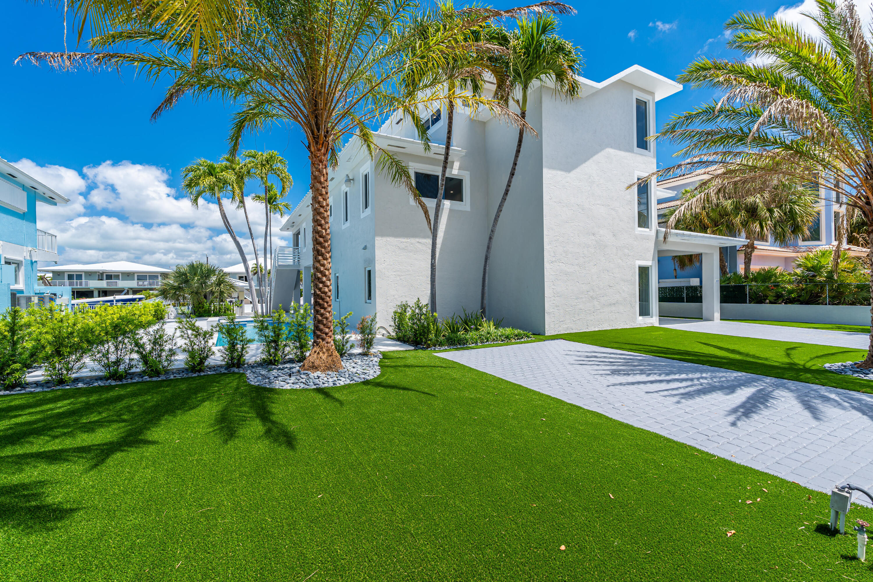 418 Laguna Avenue