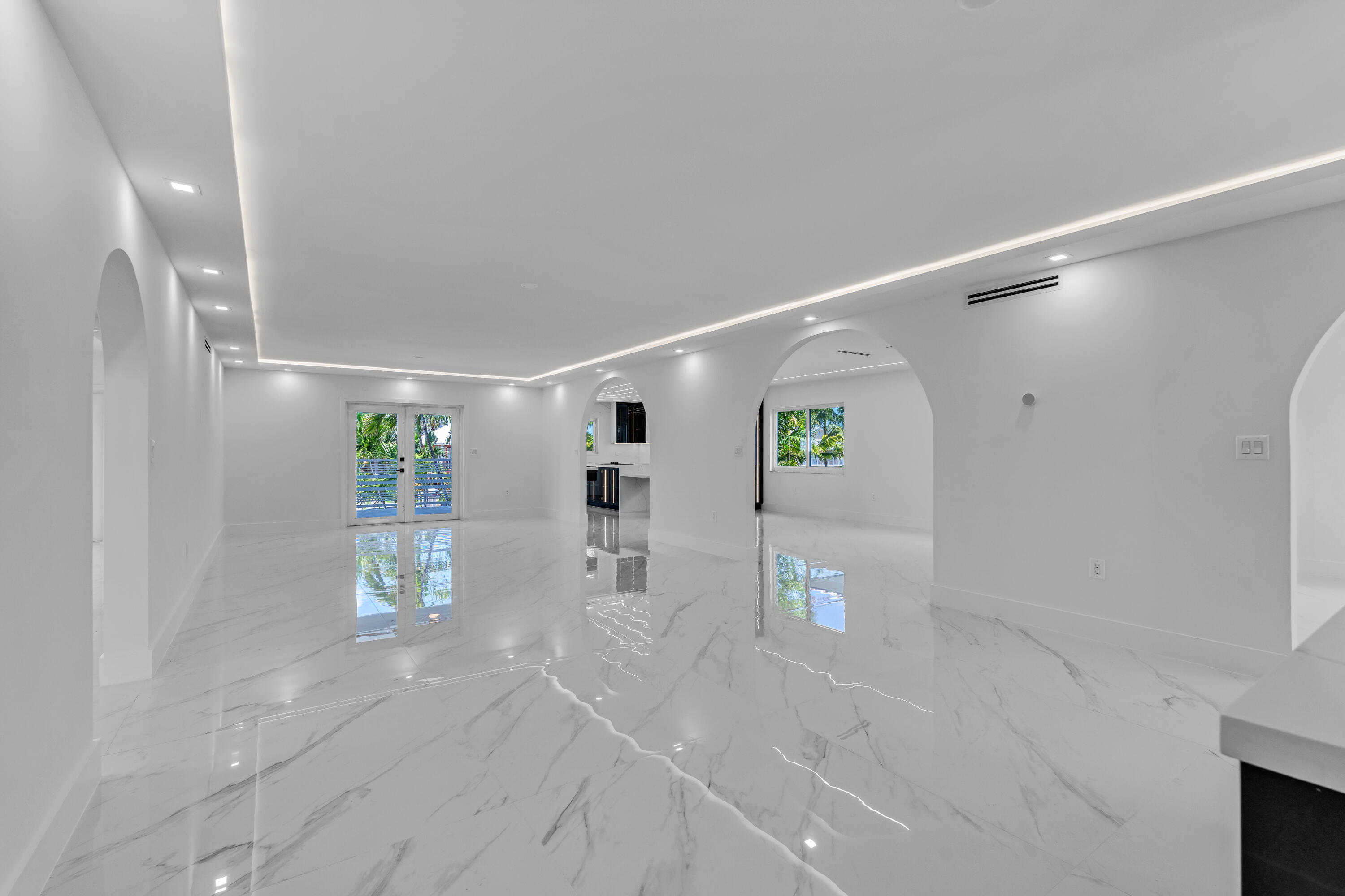 418 Laguna Avenue