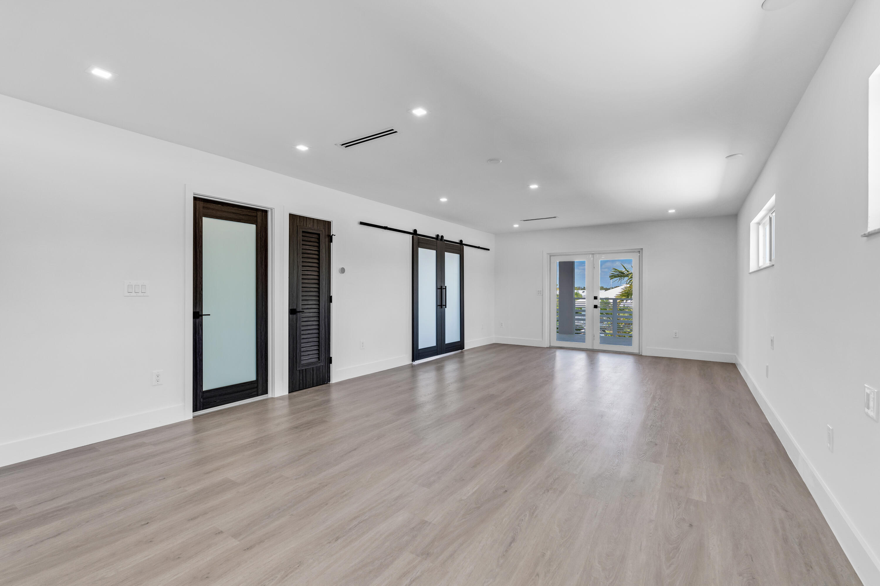 418 Laguna Avenue