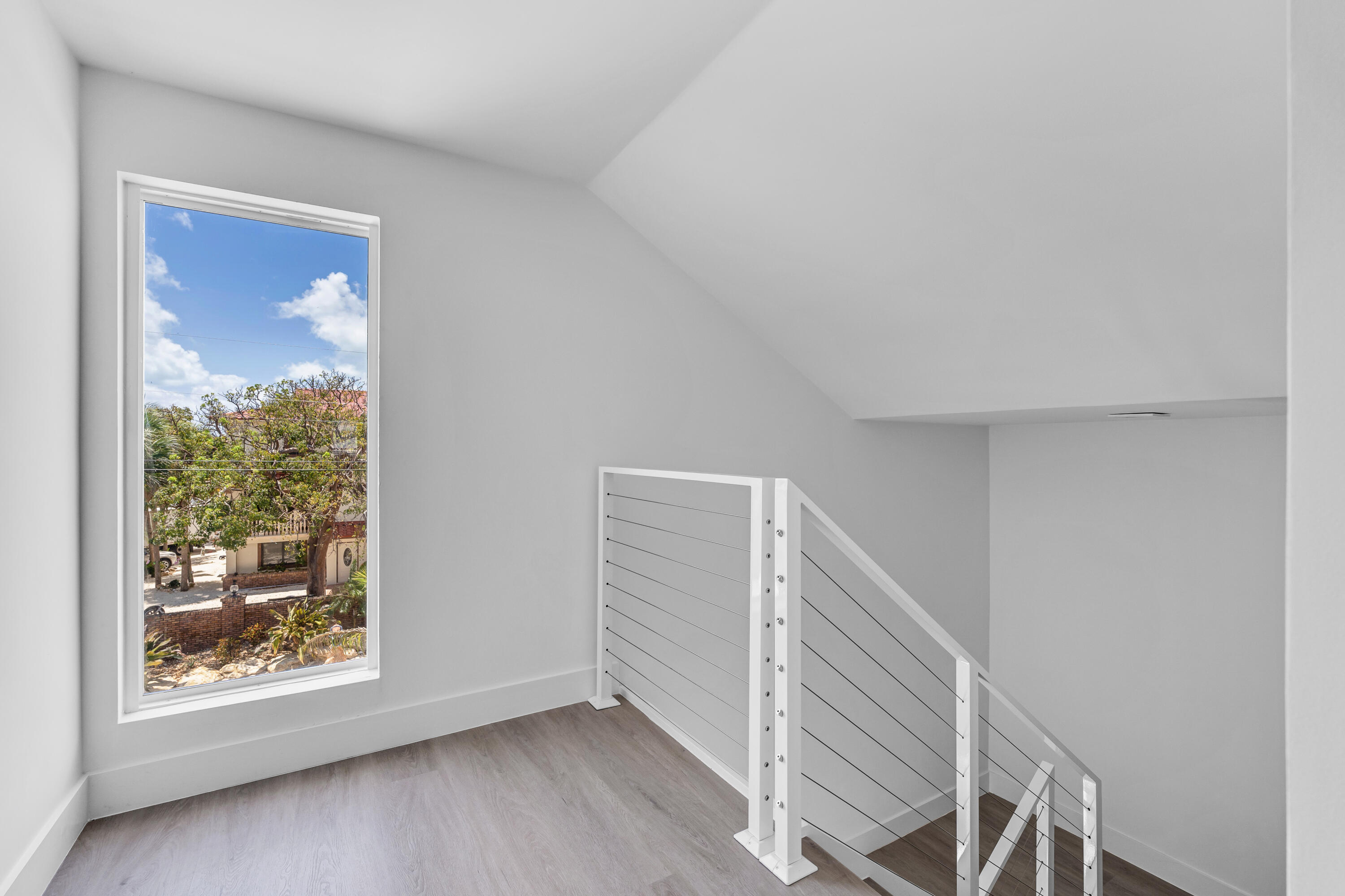 418 Laguna Avenue