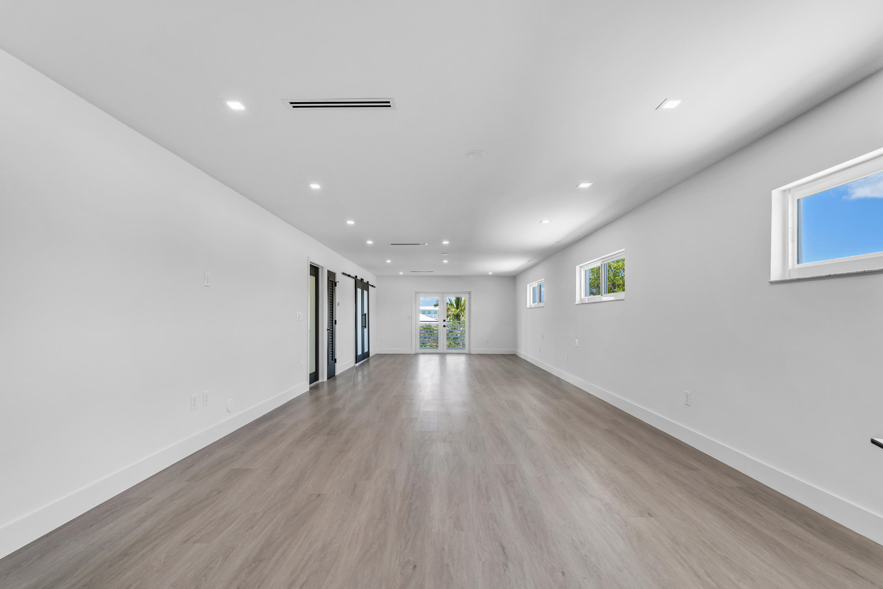 418 Laguna Avenue