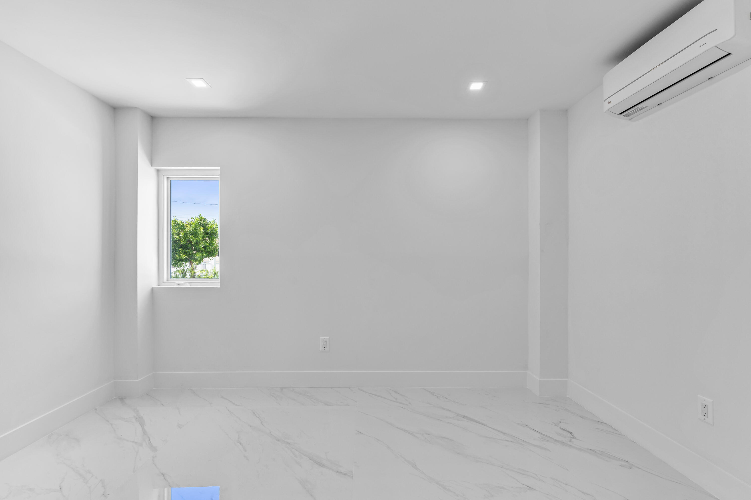 418 Laguna Avenue