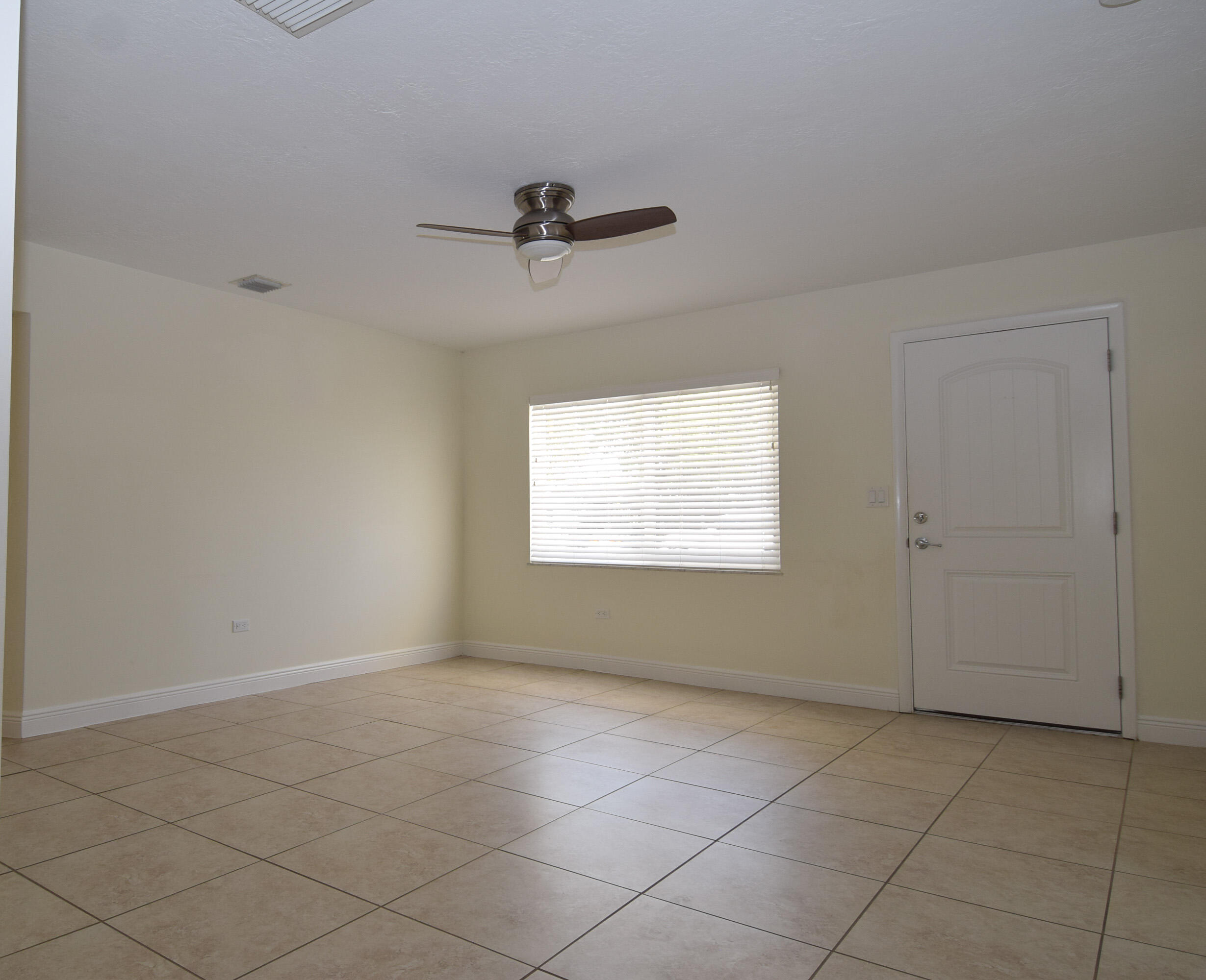 27 SE Marlin Avenue