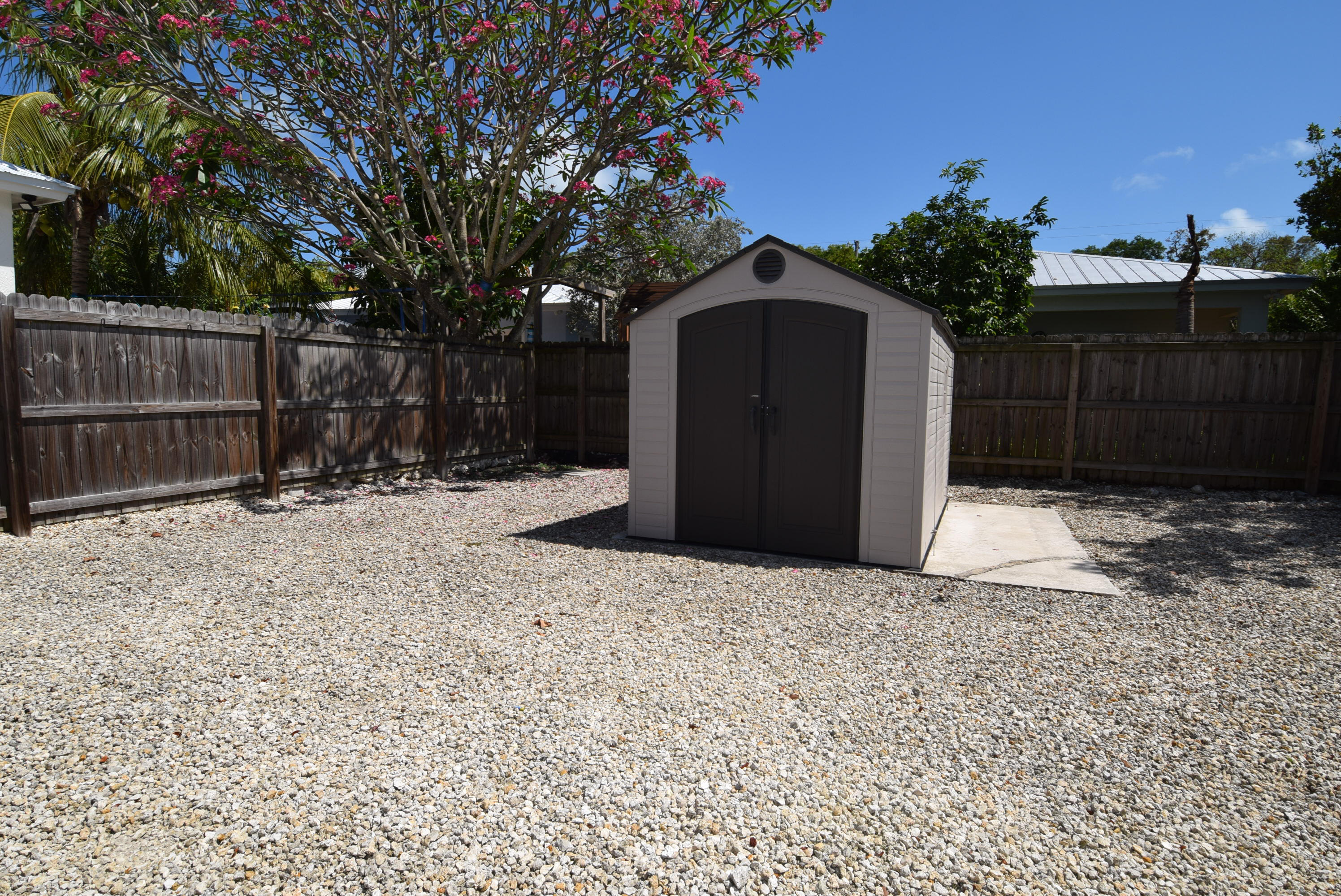 27 SE Marlin Avenue