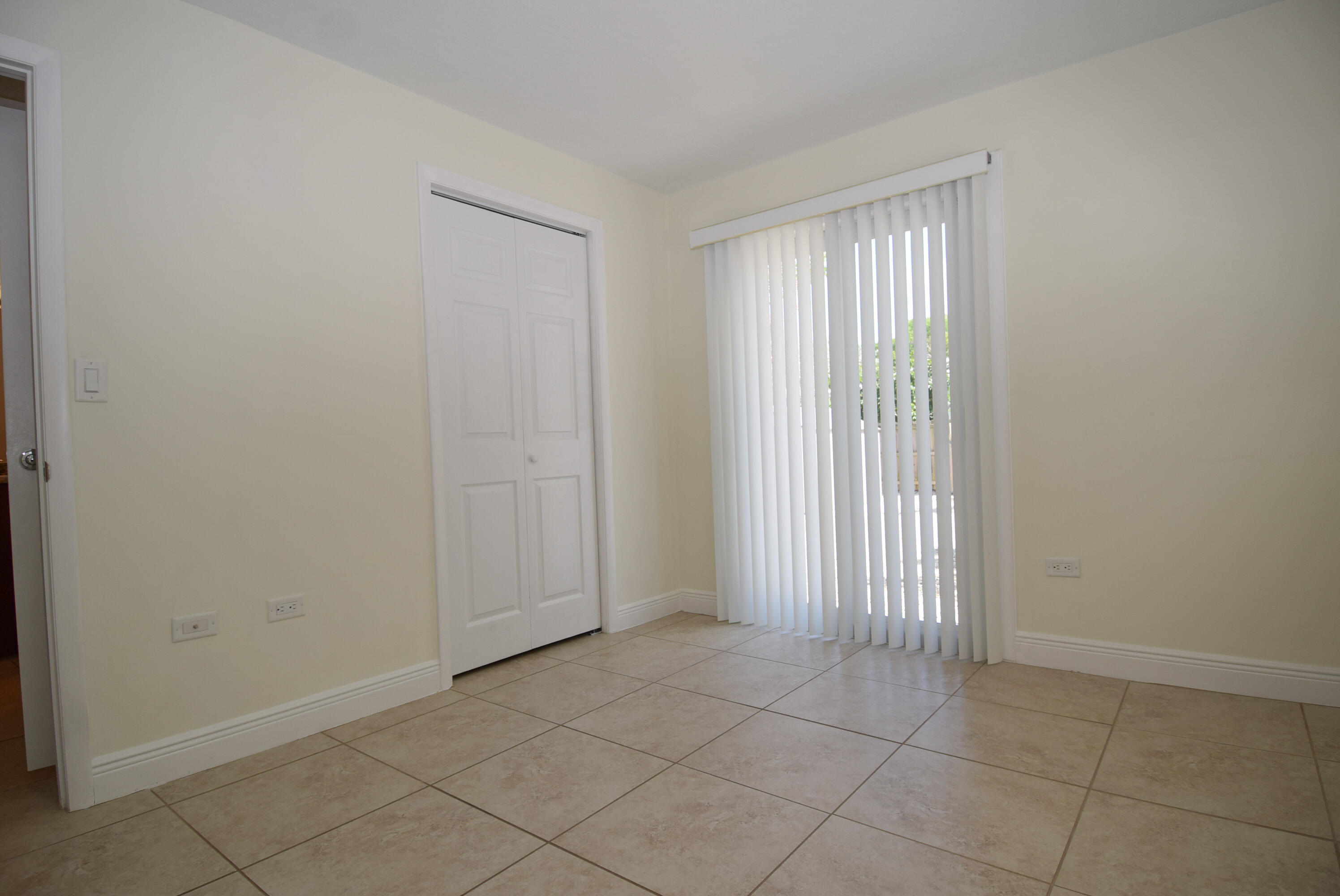 27 SE Marlin Avenue