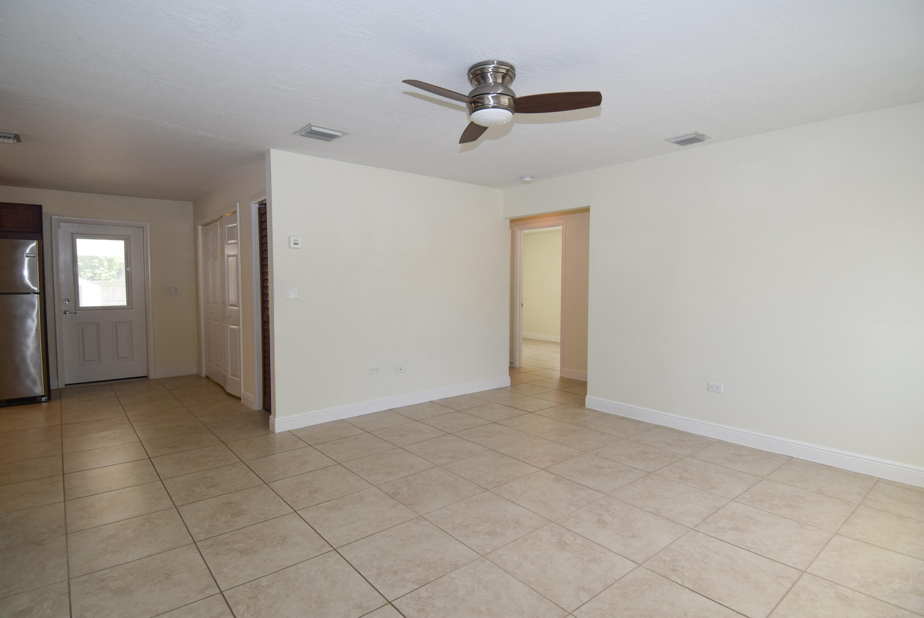 27 SE Marlin Avenue