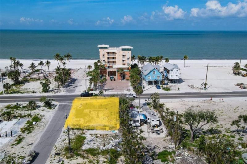 5481 Estero Boulevard