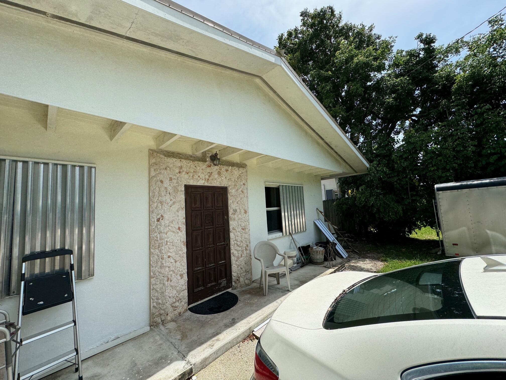 34 SE Marlin Avenue