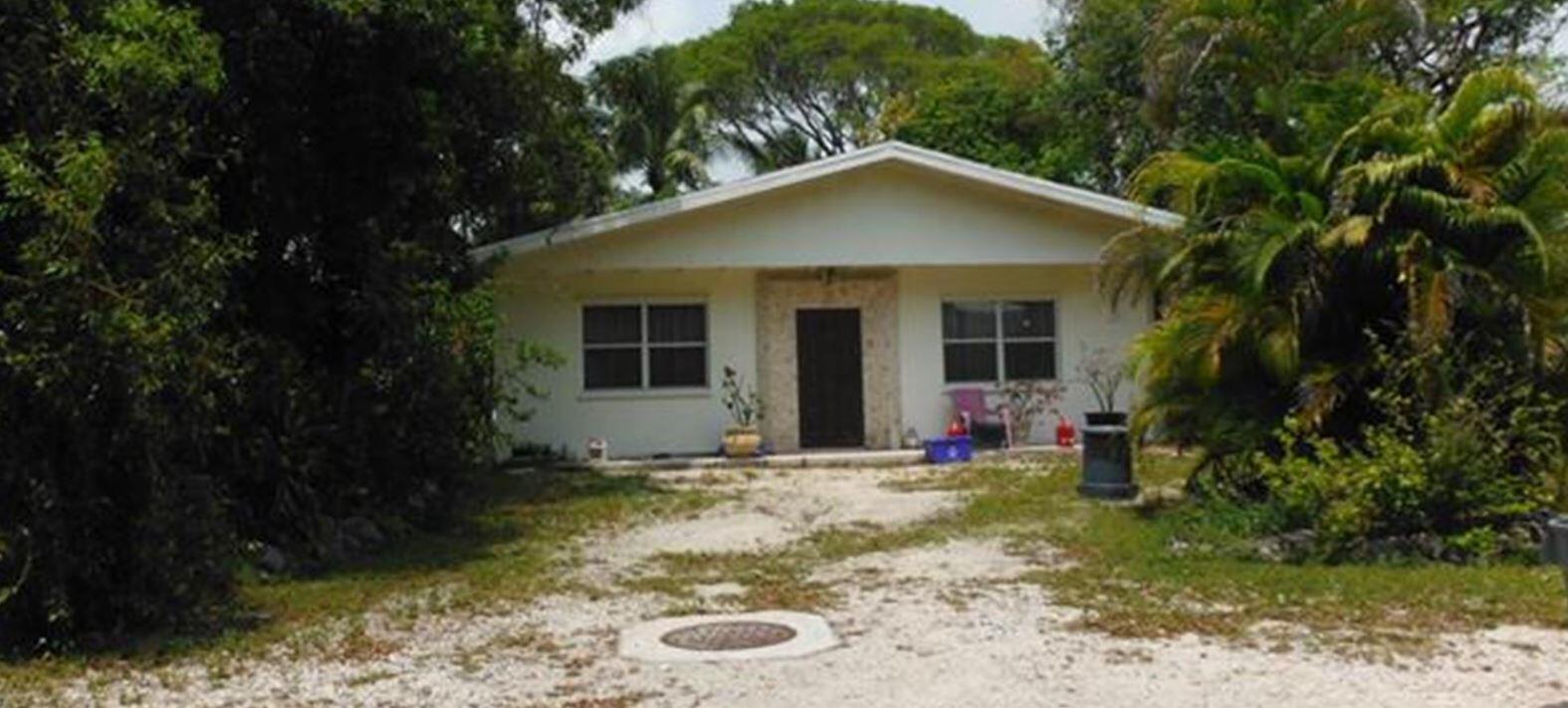 34 SE Marlin Avenue