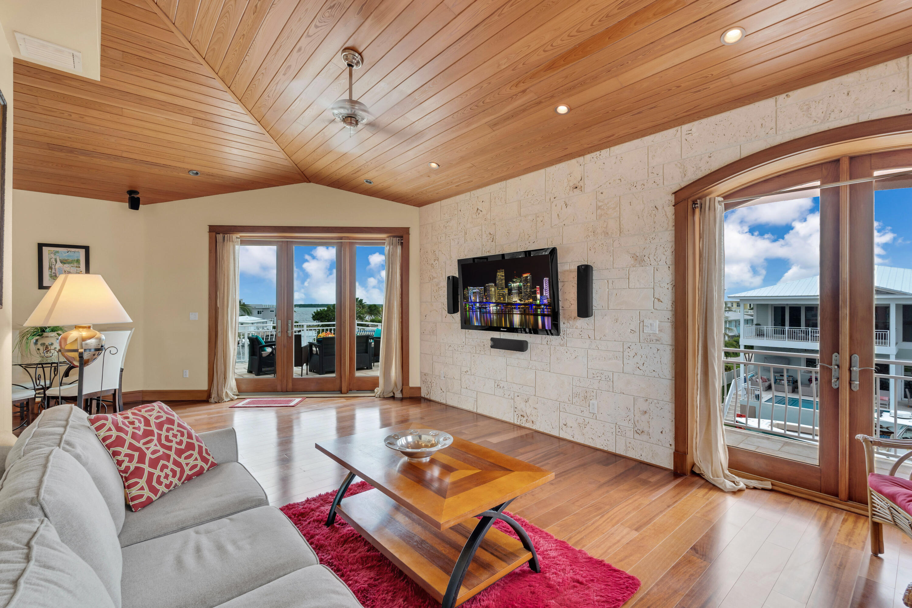 104 Coral Way