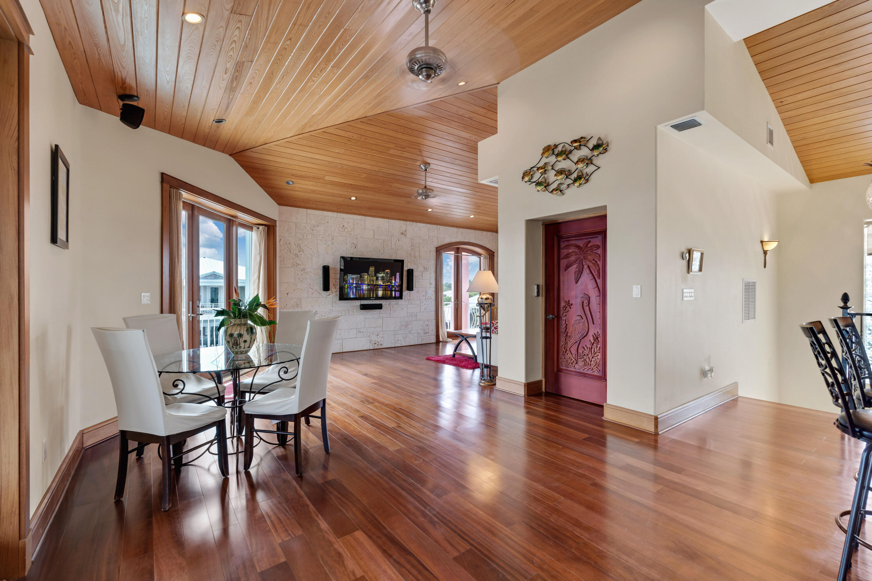 104 Coral Way