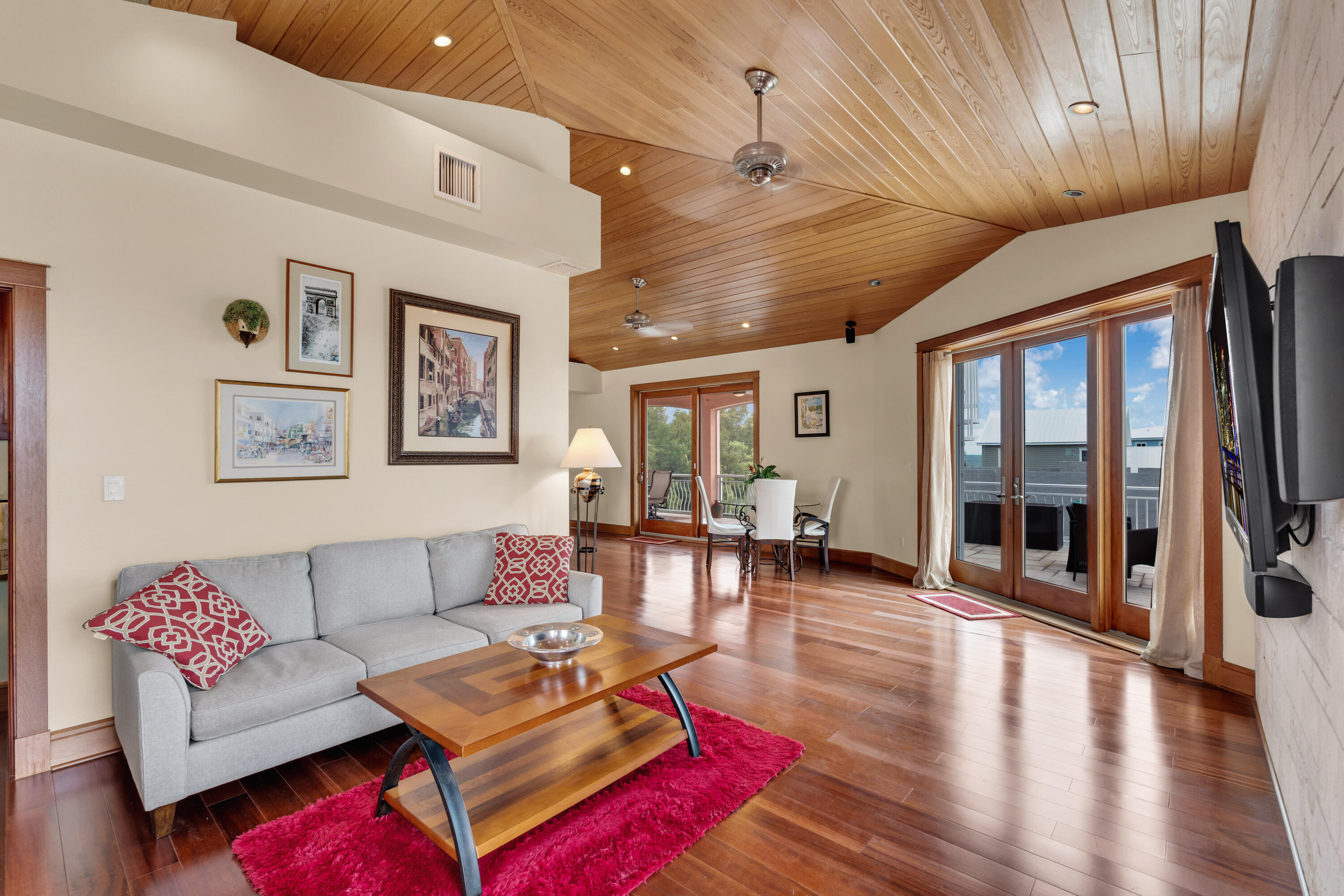 104 Coral Way