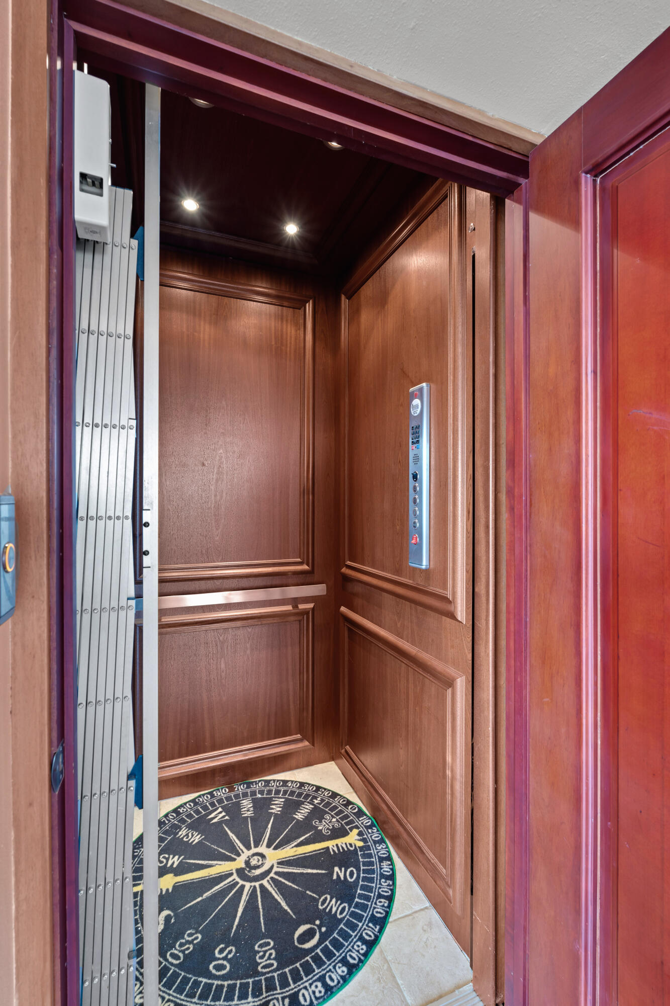 104 Coral Way