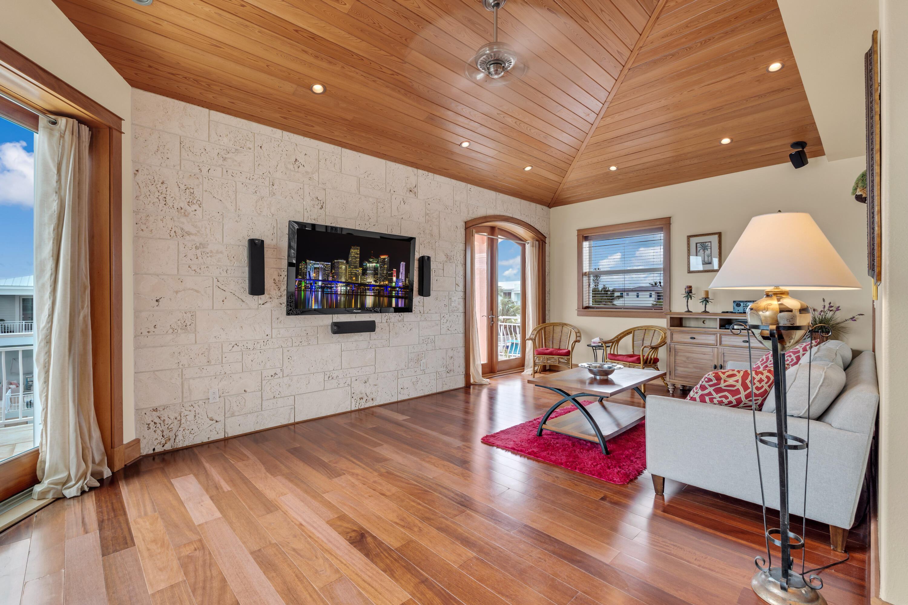 104 Coral Way