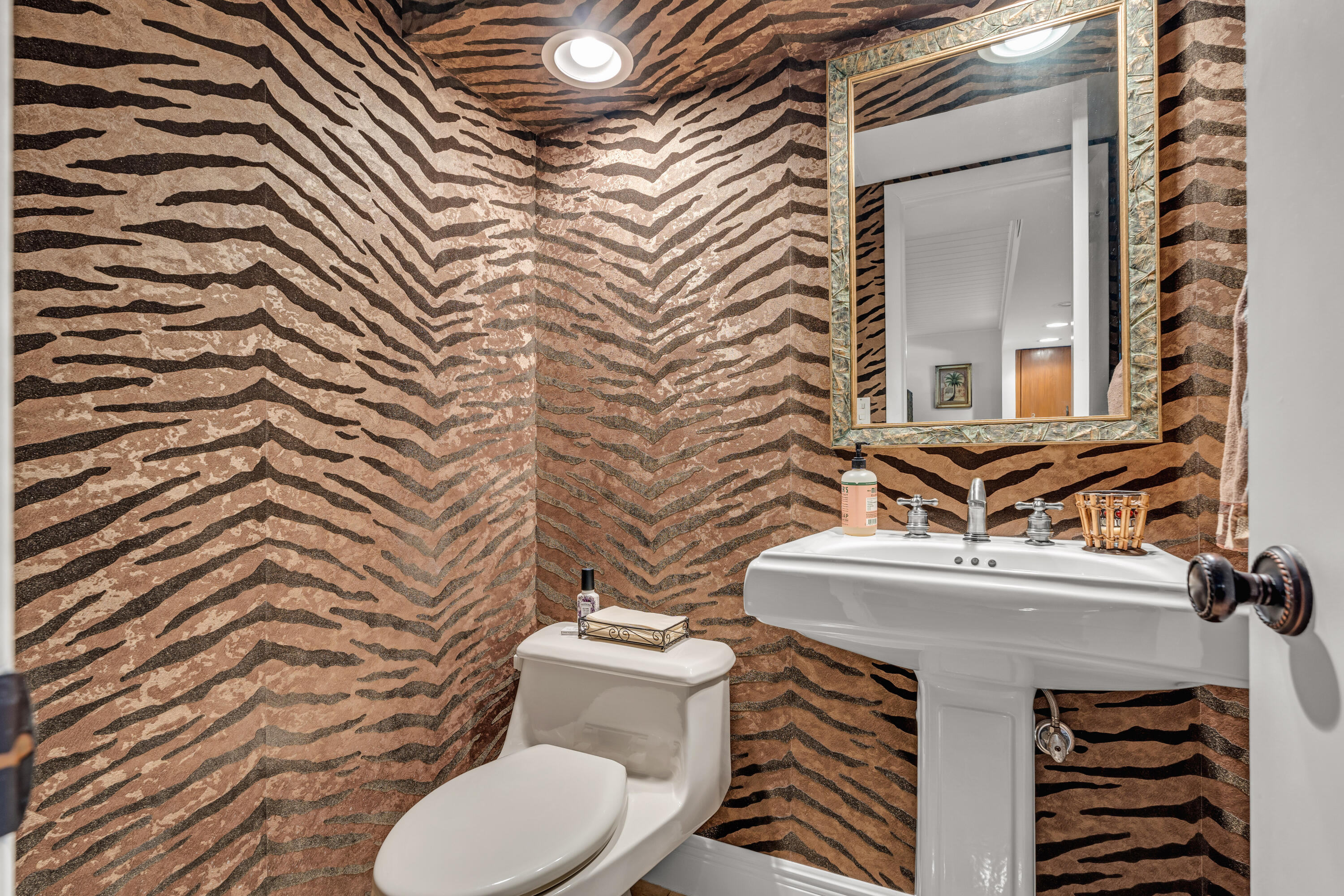 204 Sanctuary Drive Unit: 204