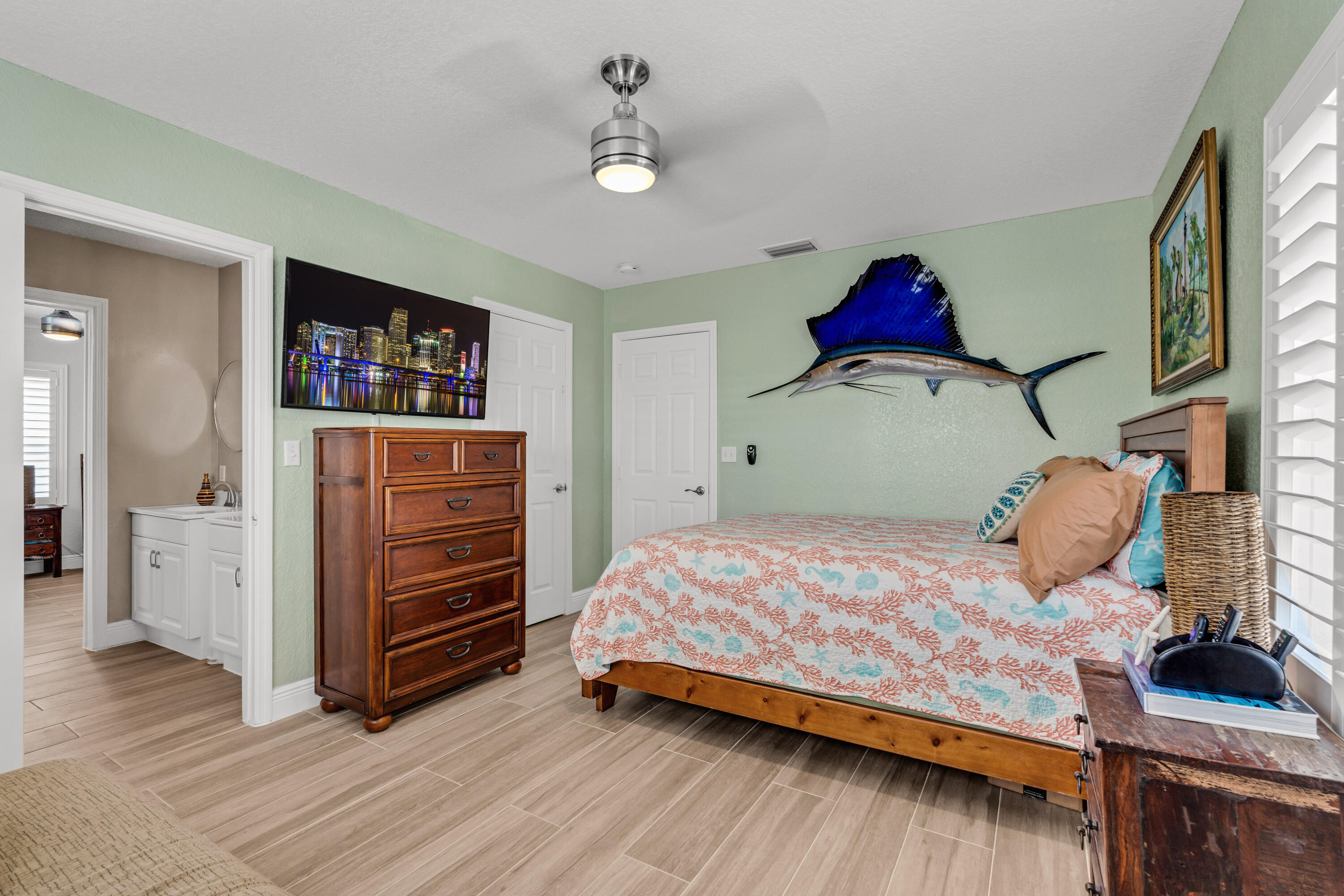 909 Narragansett Lane