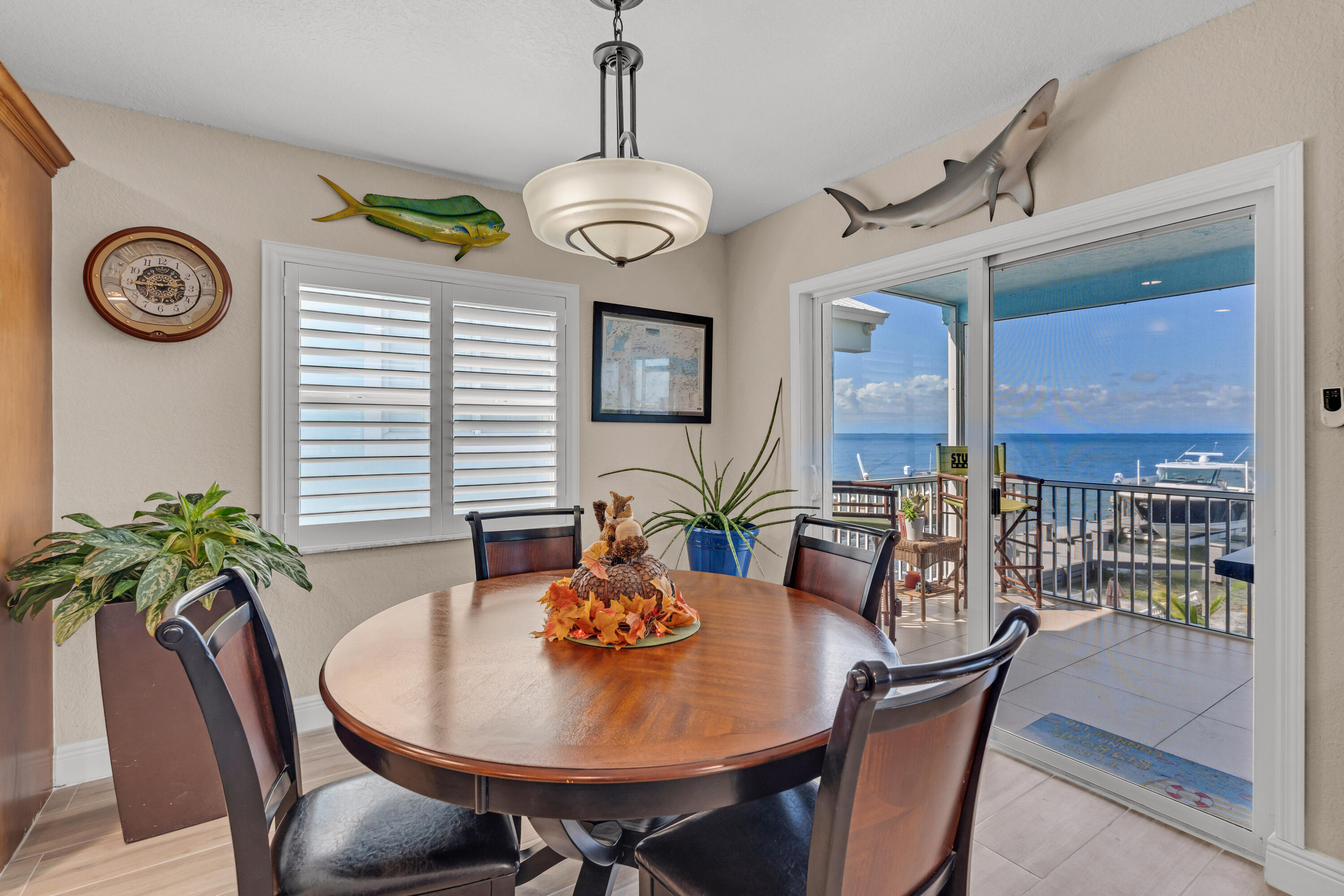 909 Narragansett Lane