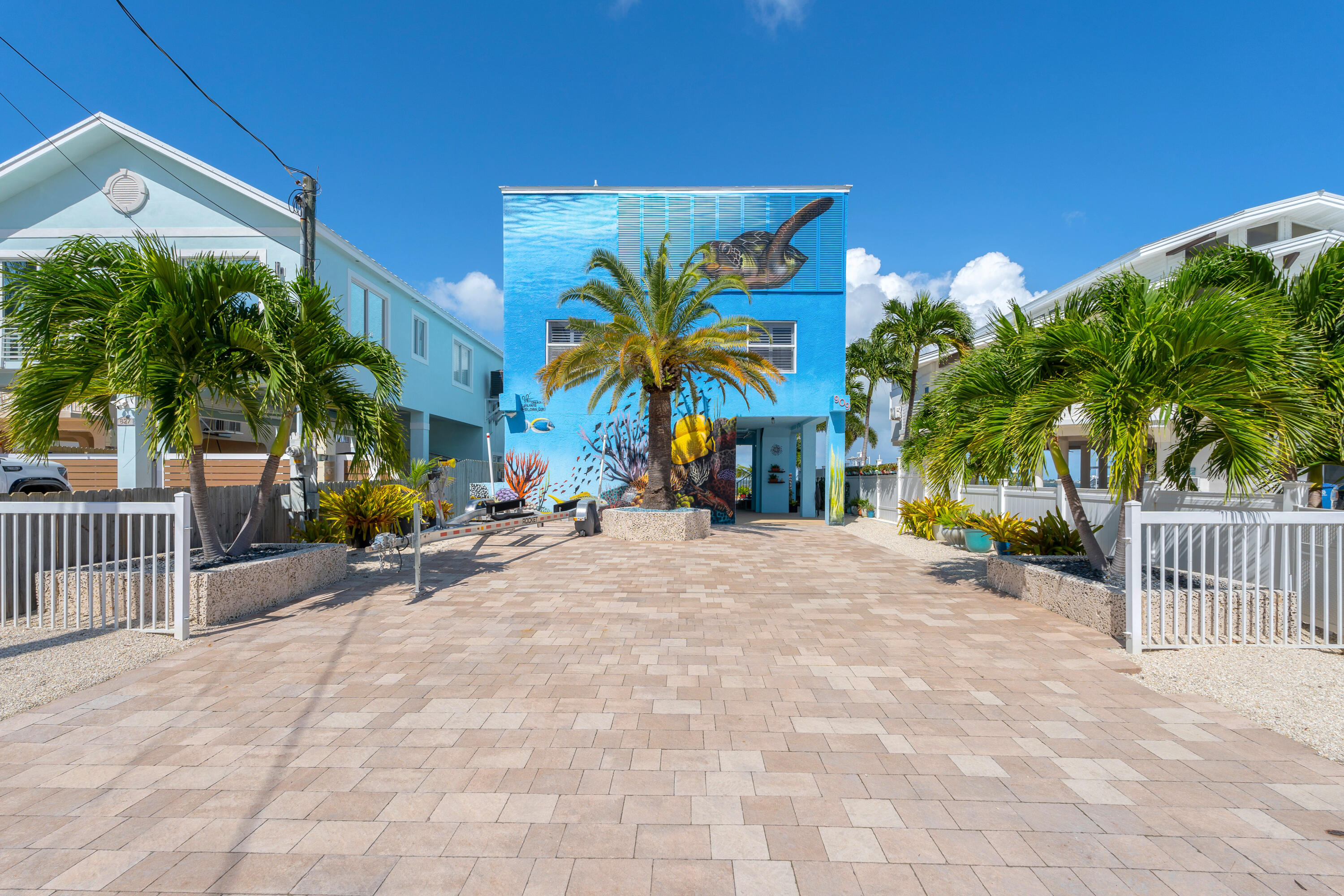 909 Narragansett Lane