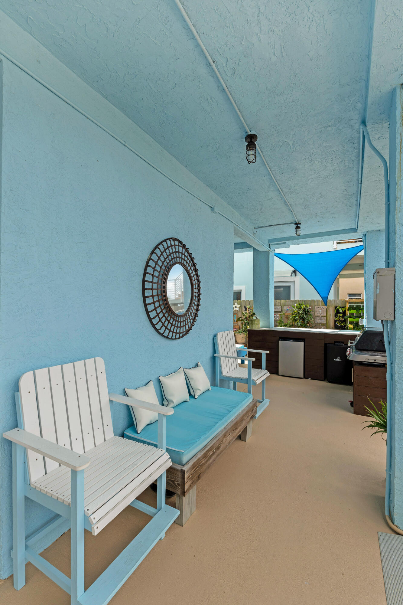 909 Narragansett Lane