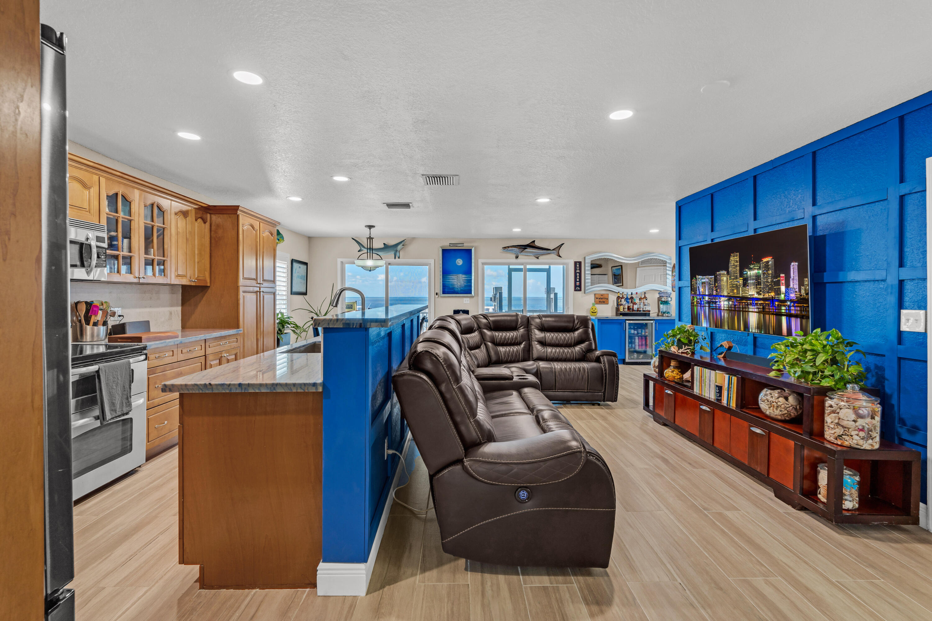 909 Narragansett Lane