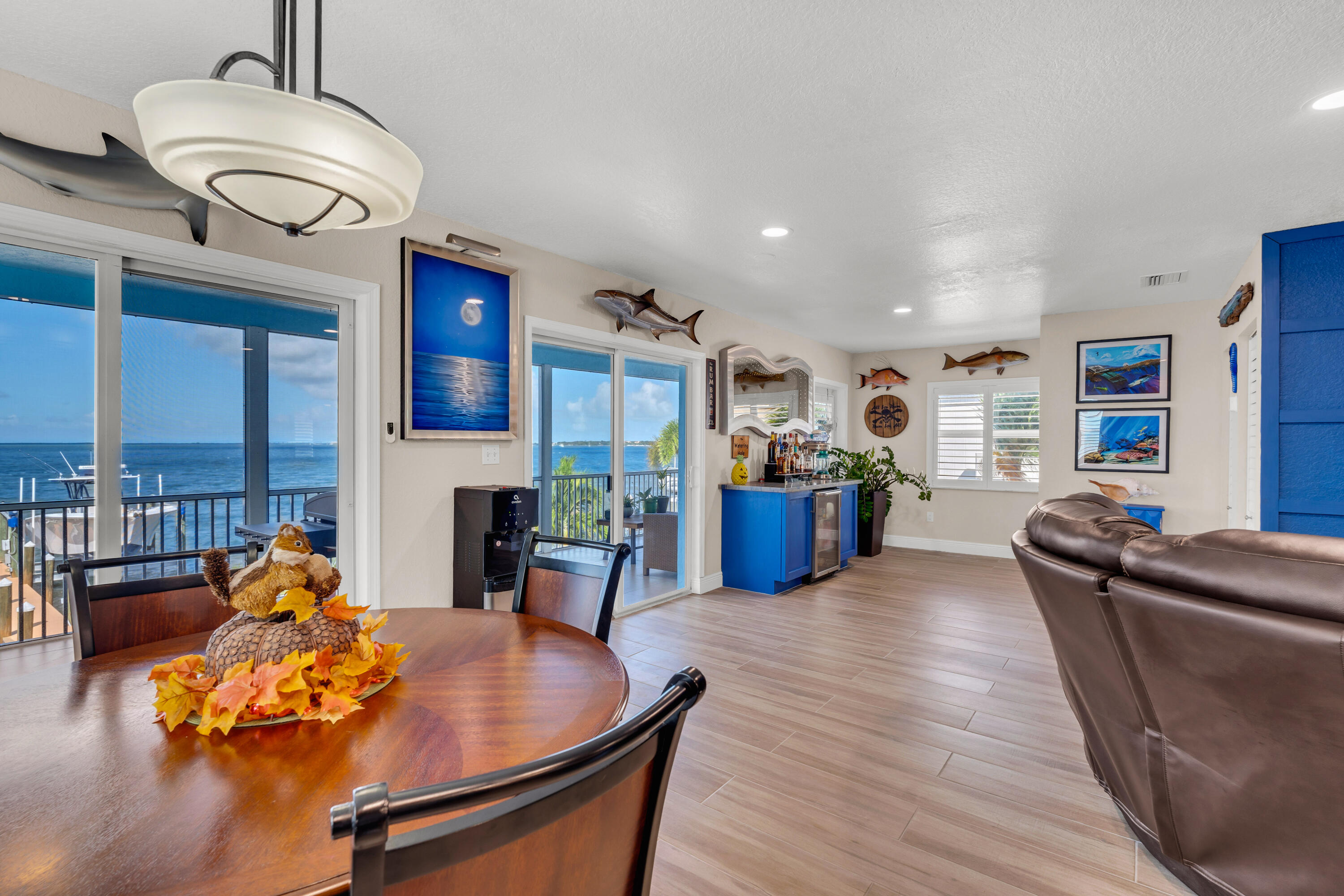 909 Narragansett Lane