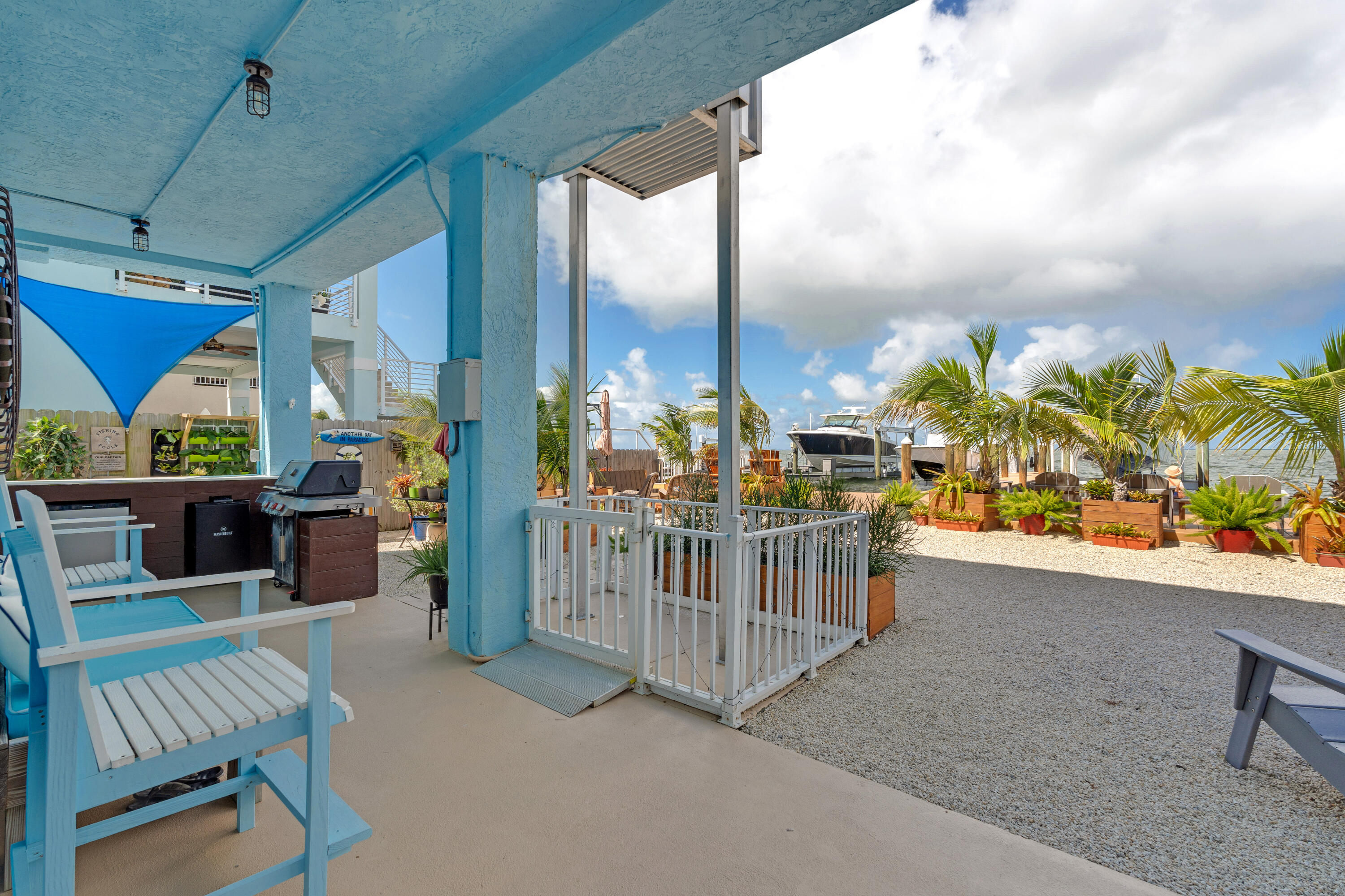 909 Narragansett Lane