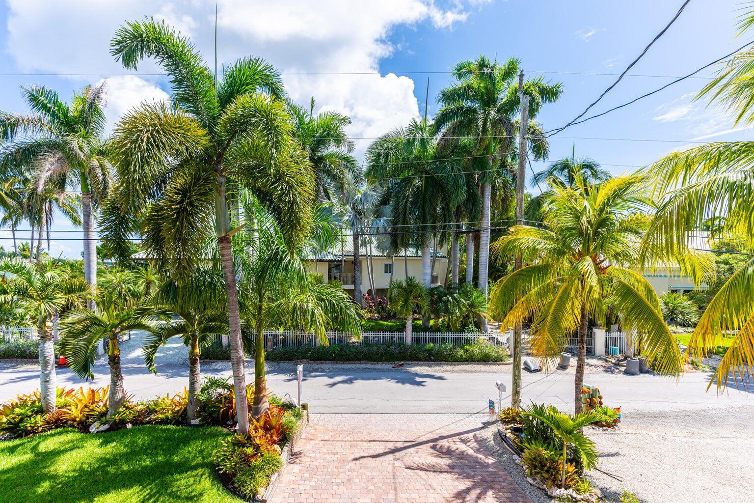 17 North Drive