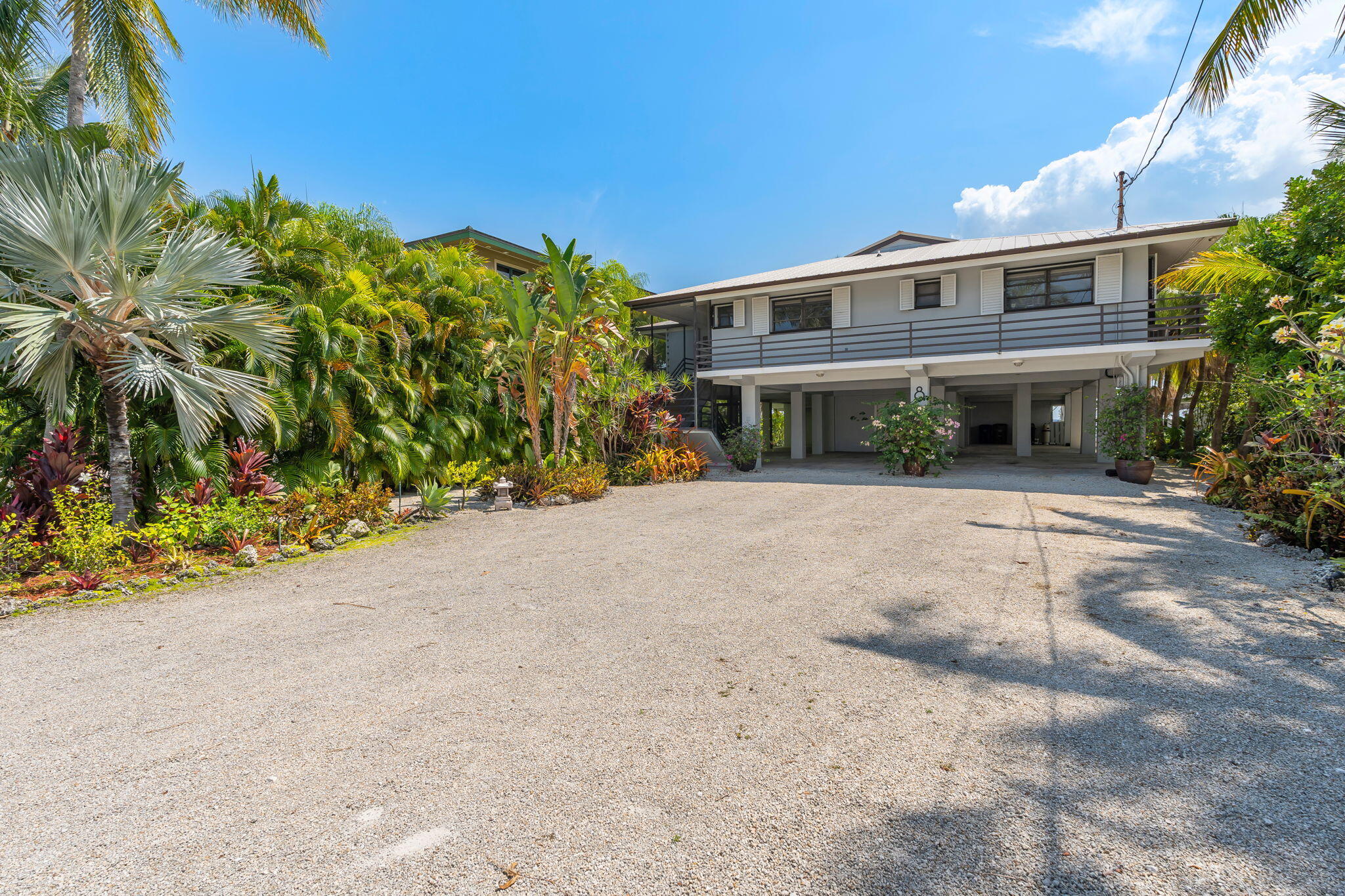 8 South Drive